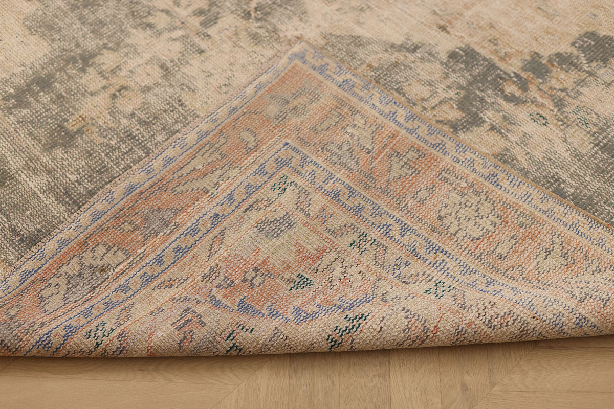 Vintage Manisa Turkish Area Rug 6x8 ft — Gray & Beige Distressed (No. 38585)