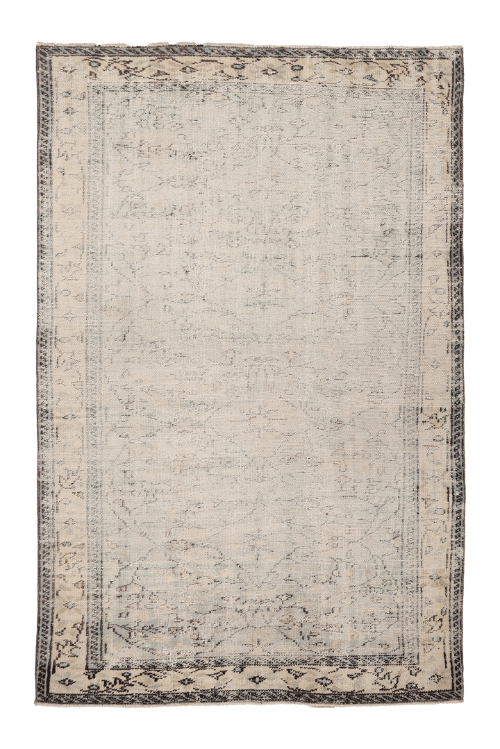 Vintage Manisa Turkish Area Rug 5x8 ft — Beige & Gray Distressed