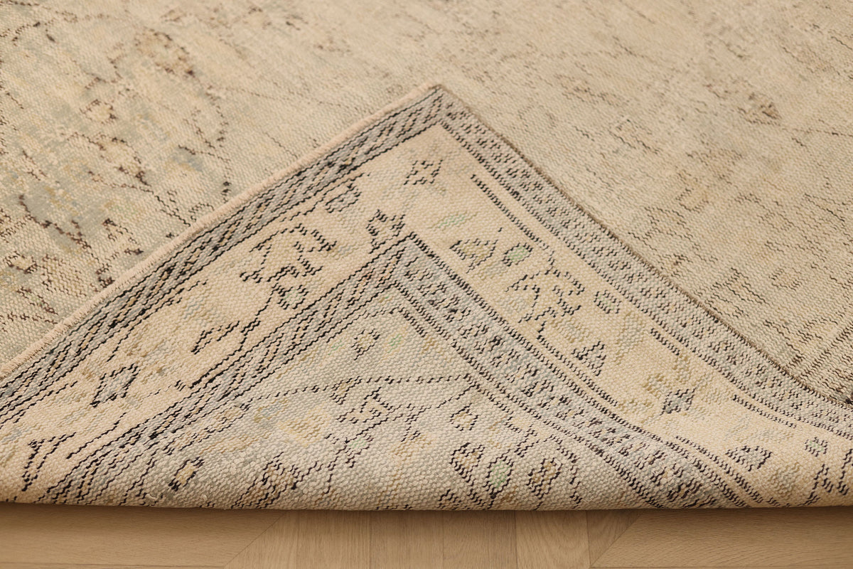 Vintage Manisa Turkish Area Rug 5x8 ft — Beige & Gray Distressed