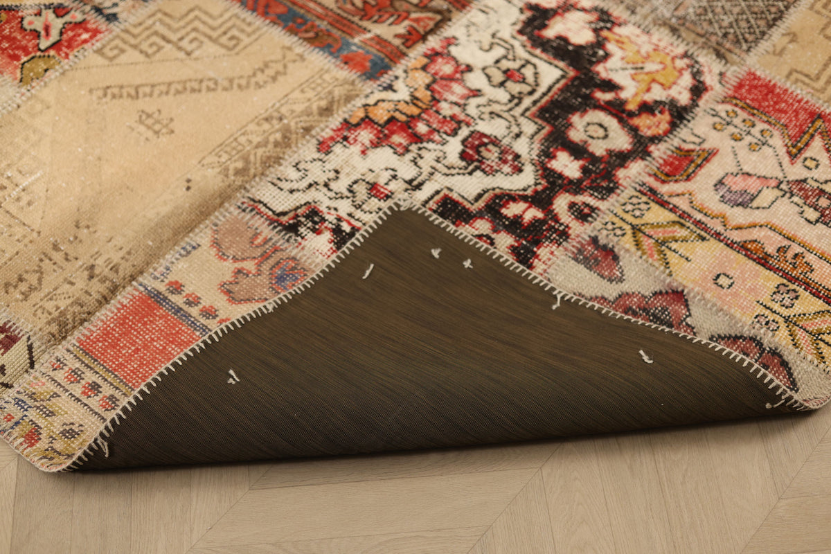 Vintage Turkish Area Rug 5x7 ft — Red & Beige Patchwork