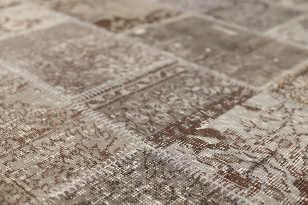 Vintage Turkish Area Rug 5x7 ft — Gray Patchwork