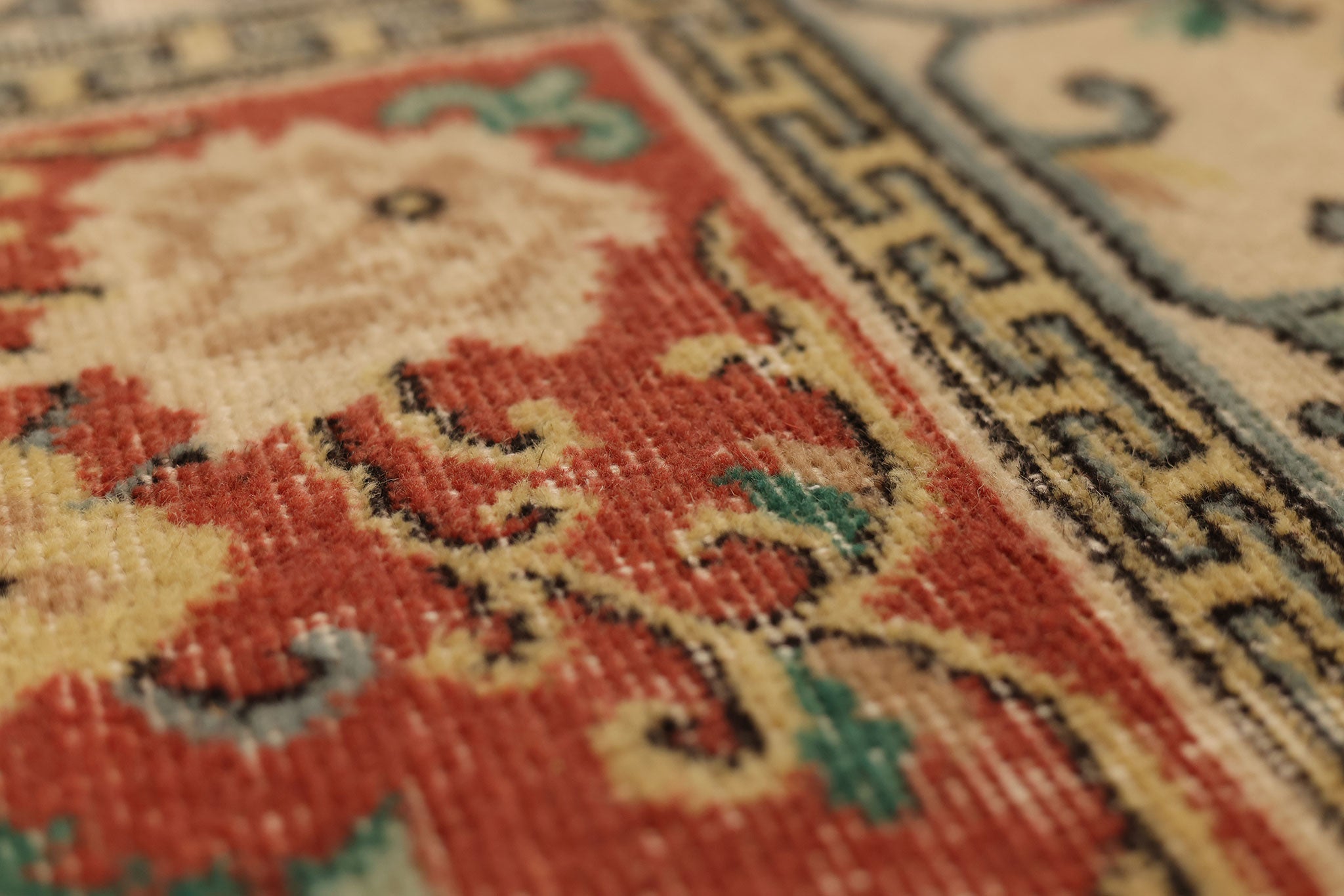 Vintage Isparta Turkish Area Rug 5x8 ft — Red & Beige Floral