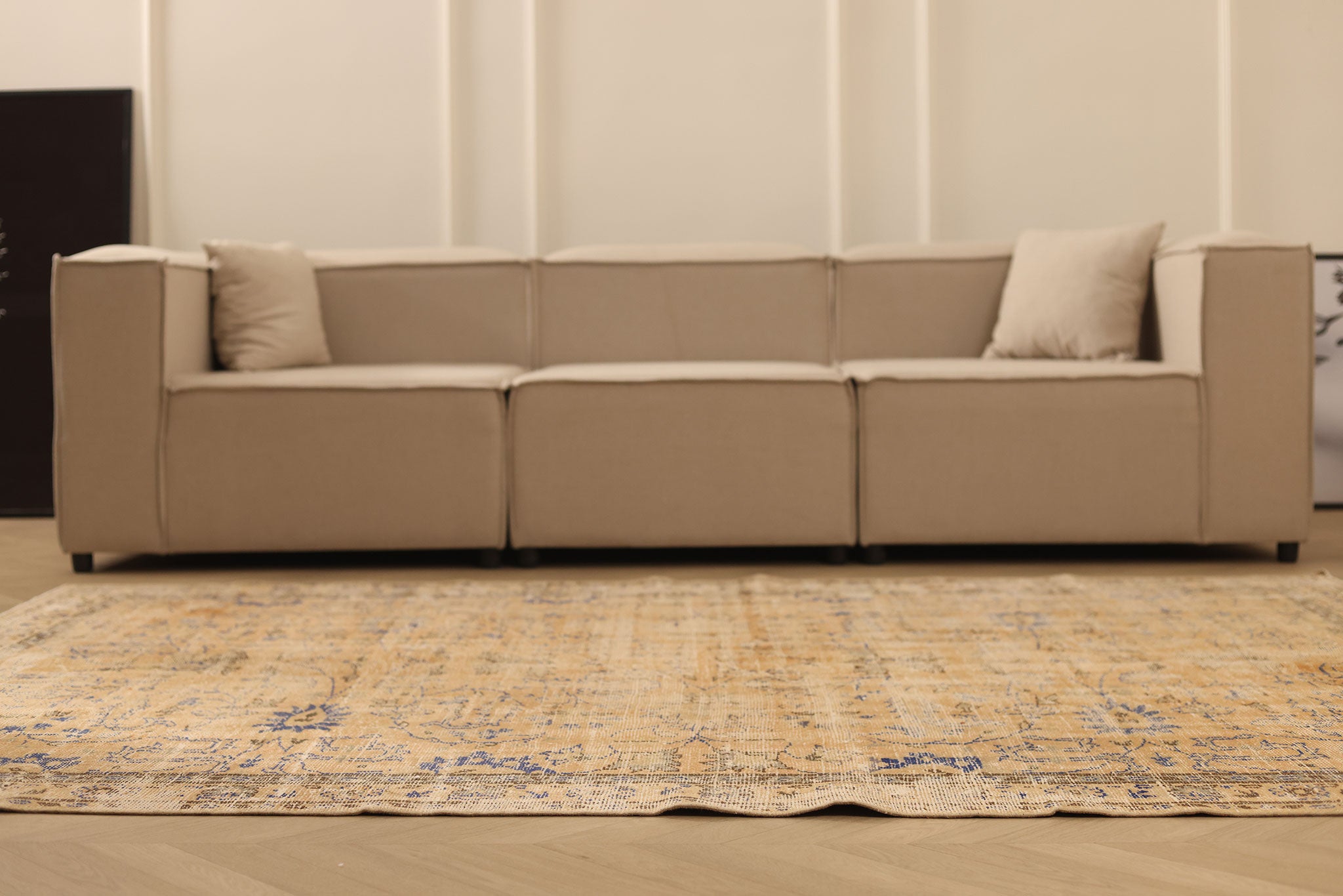 Vintage Manisa Turkish Area Rug 6x8 ft — Beige & Blue Distressed