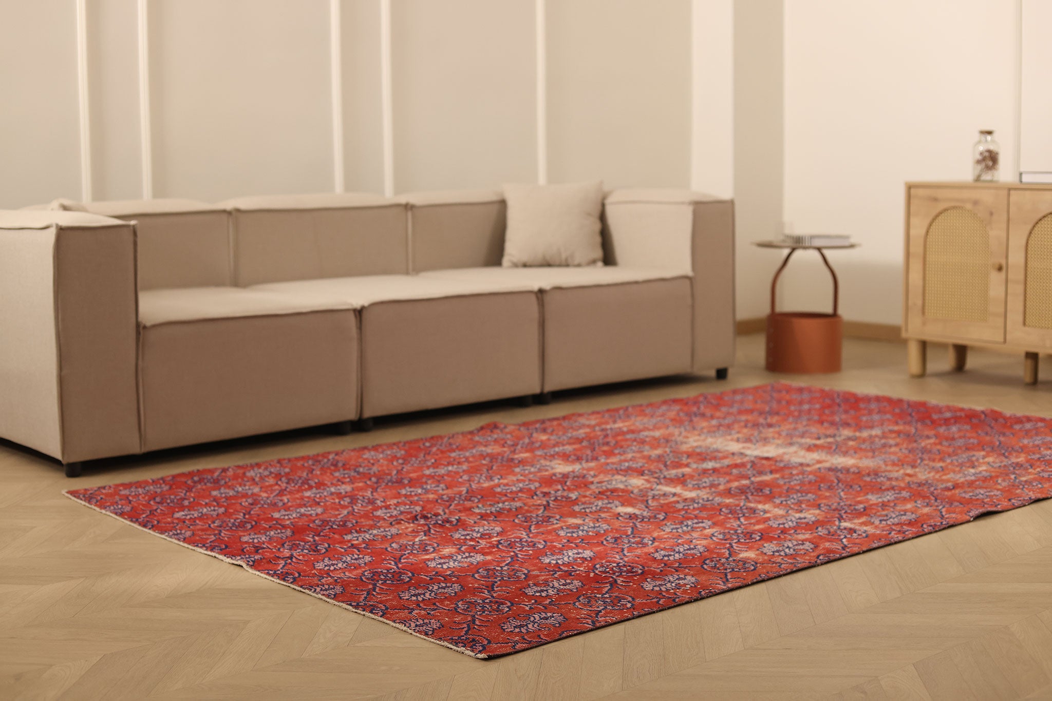 Vintage Isparta Turkish Area Rug 5x9 ft — Red & Gray Floral