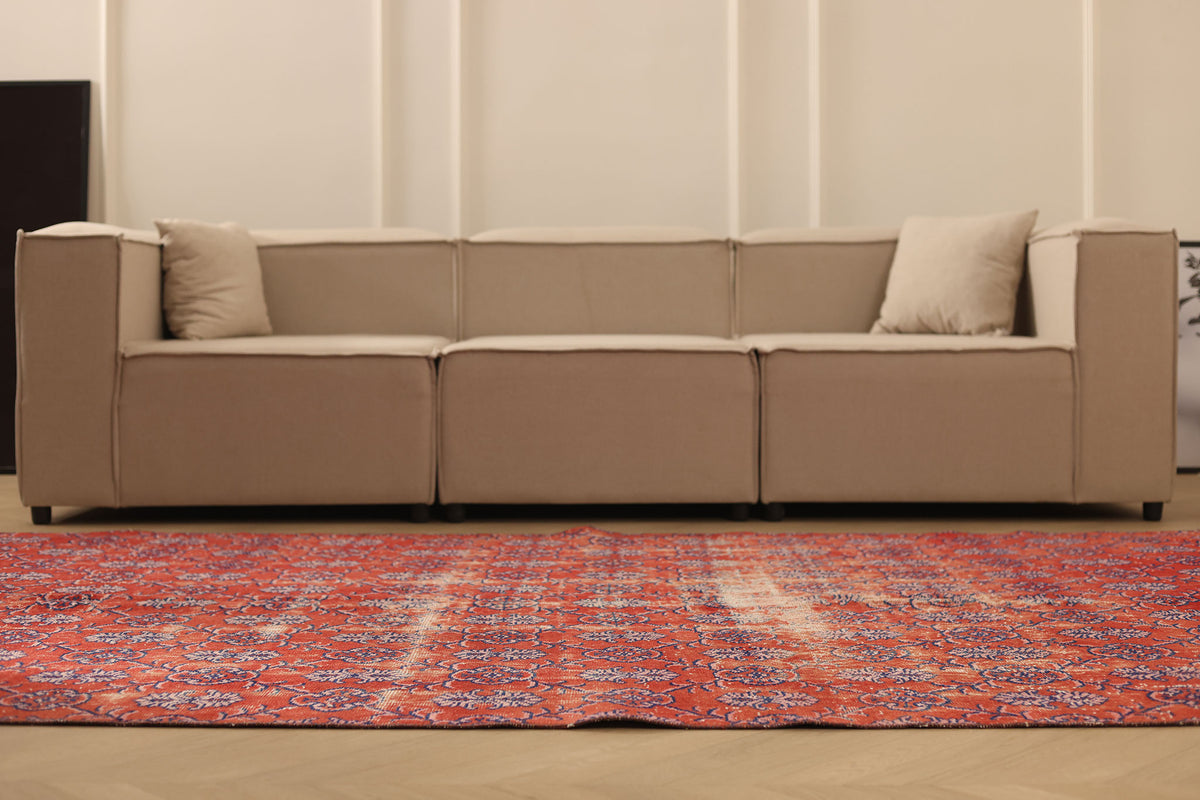 Vintage Isparta Turkish Area Rug 5x9 ft — Red & Gray Floral