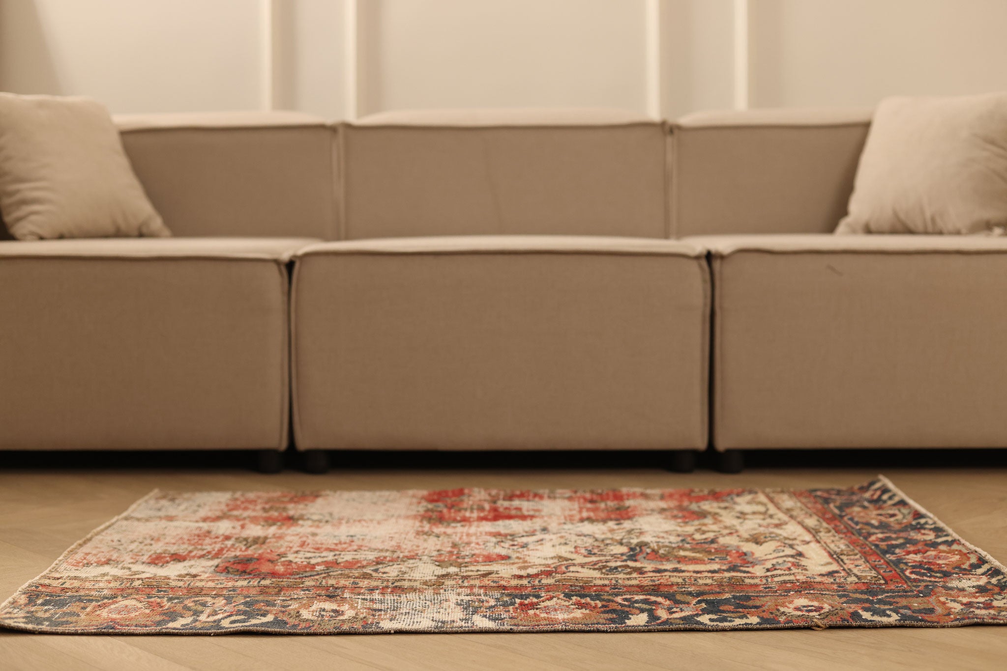 Vintage Isparta Turkish Doormat 2x4 ft — Beige & Red Distressed