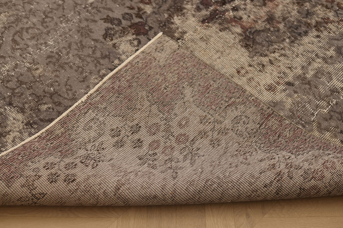 Vintage Isparta Turkish Area Rug 5x7 ft — Gray & Brown Distressed