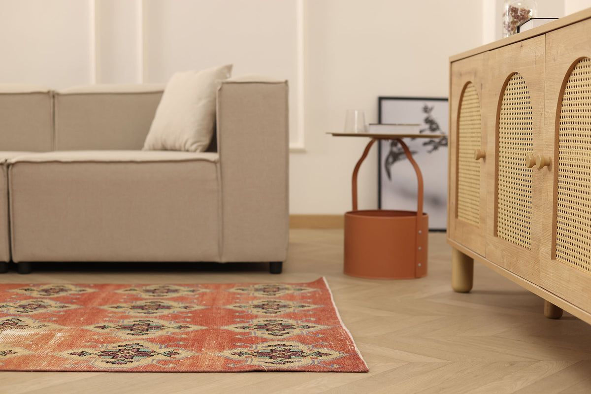 Vintage Malatya Turkish Runner Rug 3x9 ft — Red & Beige Geometric