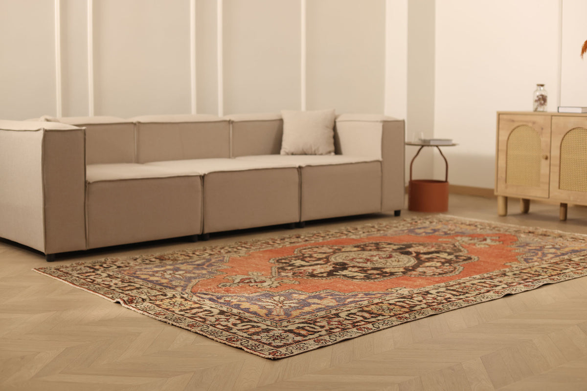 Vintage Niğde Turkish Area Rug 6x10 ft — Red & Brown Floral