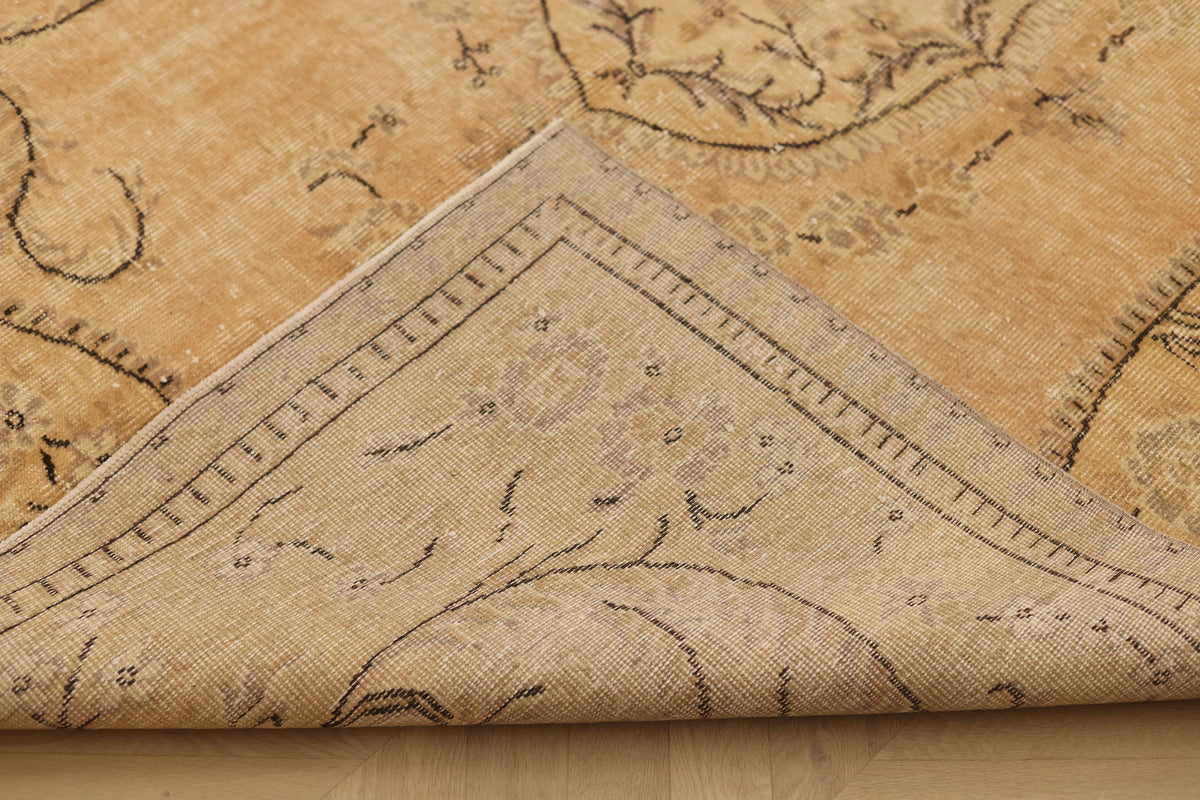 Vintage Isparta Turkish Area Rug 5x8 ft — Beige Floral