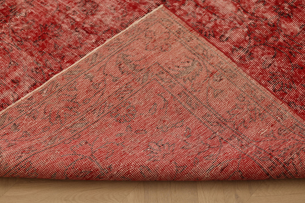 Vintage Isparta Turkish Area Rug 5x9 ft — Red Overdyed (No. 39257)