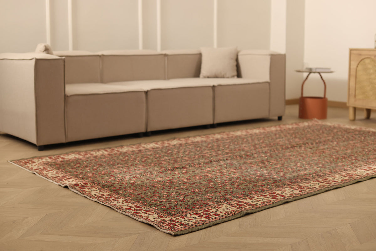 Vintage Isparta Turkish Area Rug 6x10 ft — Green & Beige Floral