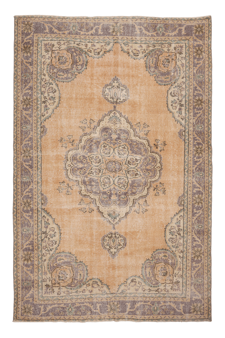 Vintage Isparta Turkish Area Rug 6x10 ft — Beige & Gray Floral