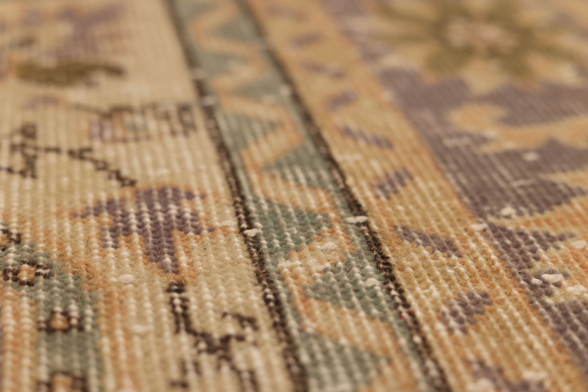 Vintage Isparta Turkish Area Rug 6x10 ft — Beige & Gray Floral