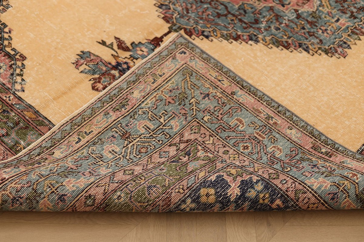 Vintage Isparta Turkish Area Rug 6x9 ft — Beige & Blue Geometric