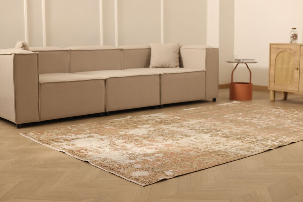 Vintage Isparta Turkish Area Rug 5x9 ft — Beige & Orange Distressed