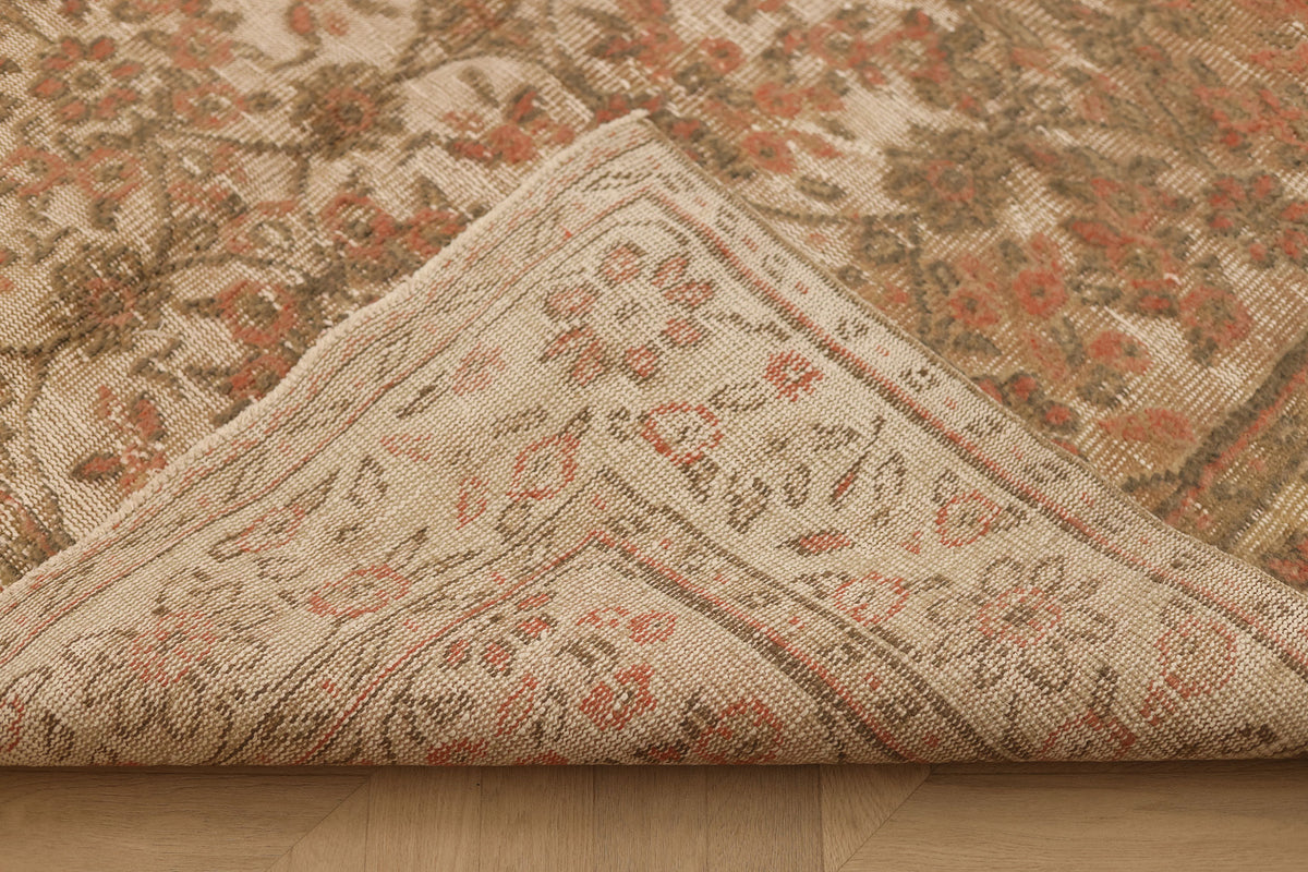 Vintage Isparta Turkish Area Rug 5x9 ft — Beige & Orange Distressed