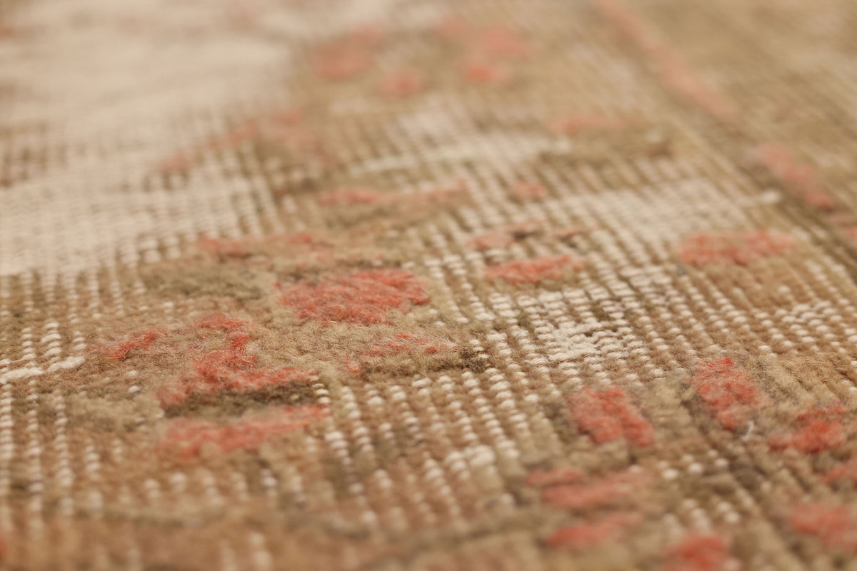 Vintage Isparta Turkish Area Rug 5x9 ft — Beige & Orange Distressed