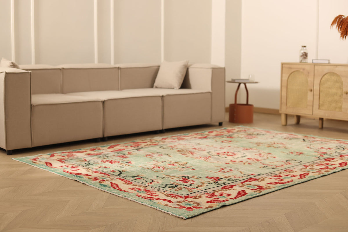 Vintage Manisa Turkish Area Rug 6x9 ft — Green & Red Floral
