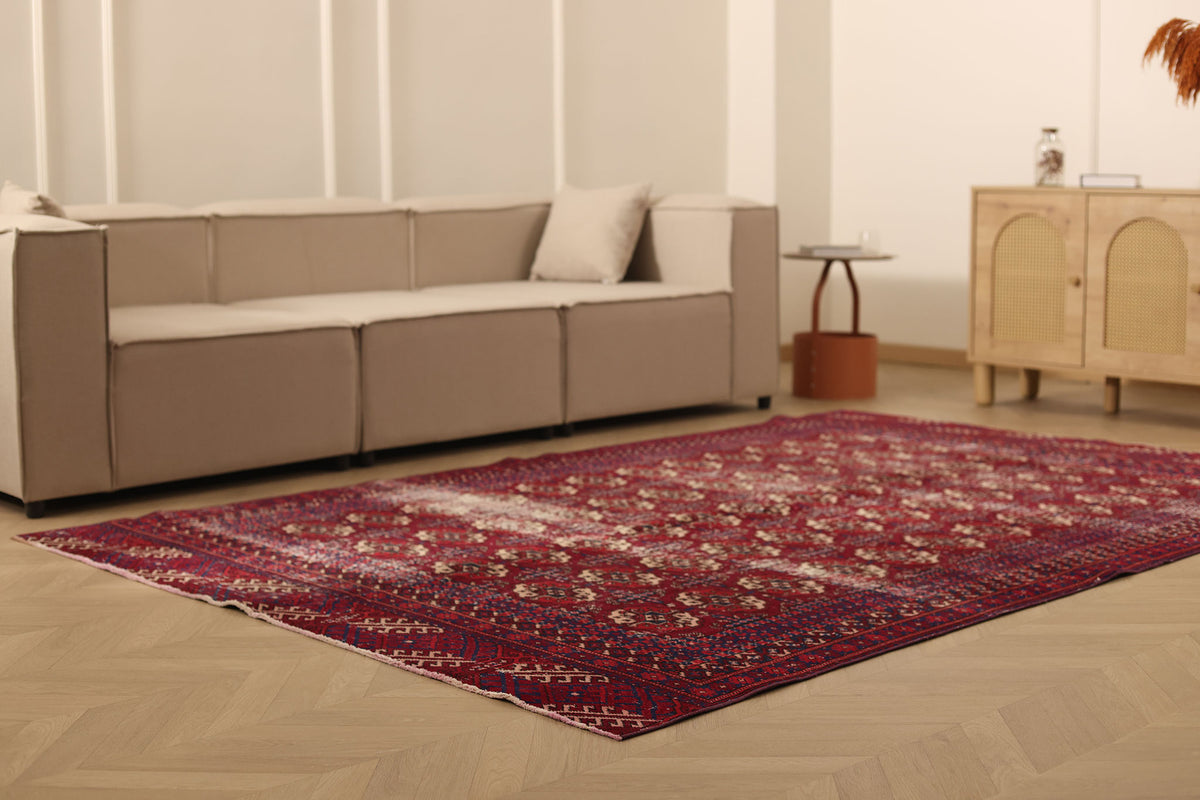 Vintage Isparta Turkish Area Rug 6x9 ft — Red & Beige Distressed
