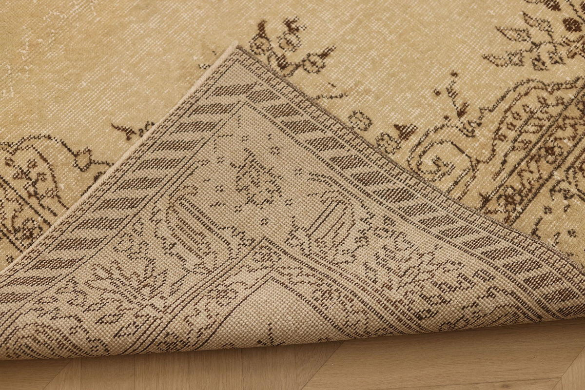 Vintage Isparta Turkish Area Rug 5x9 ft — Beige & Brown Floral (No. 39297)