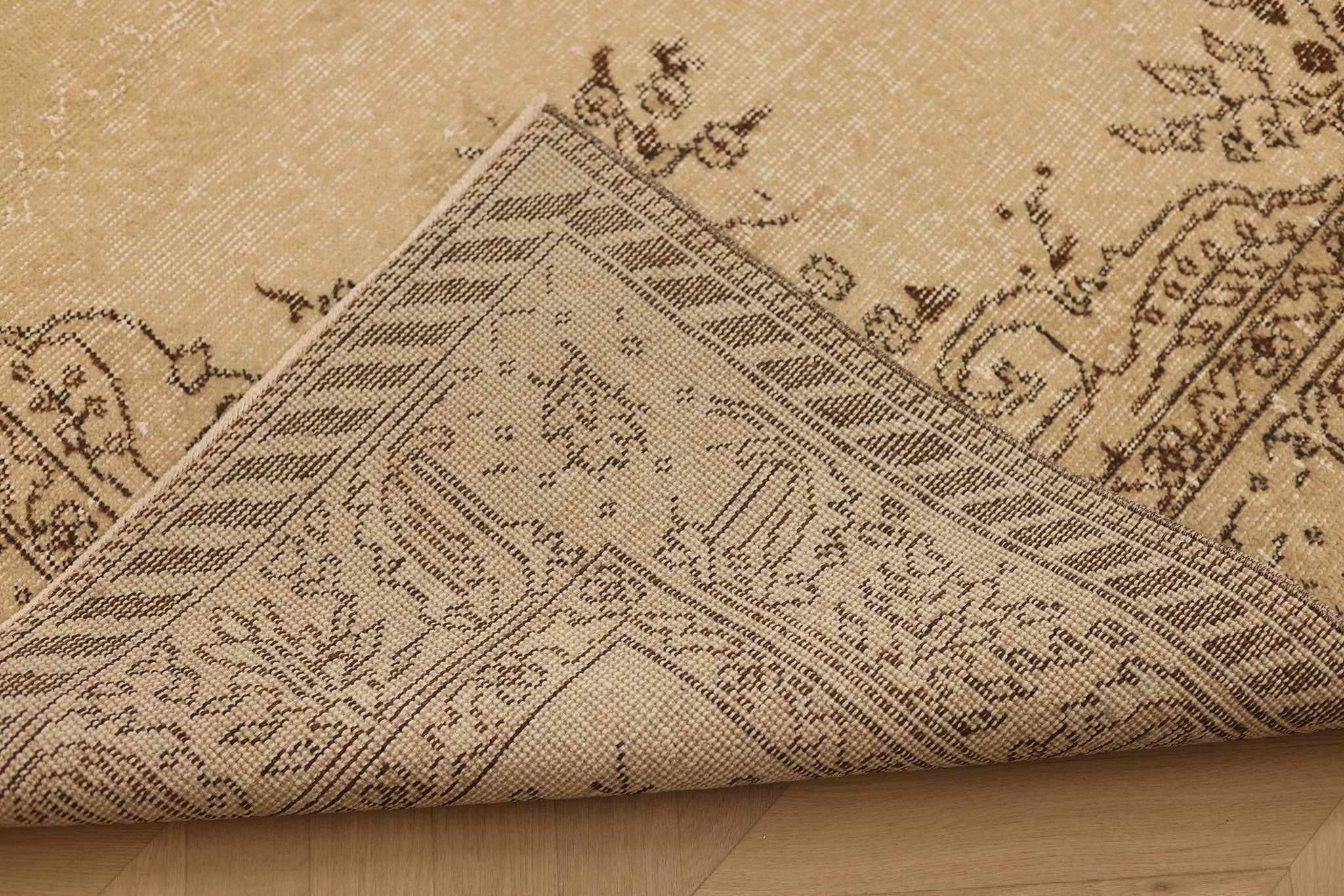 Vintage Isparta Turkish Area Rug 5x9 ft — Beige & Brown Floral (No. 39297)