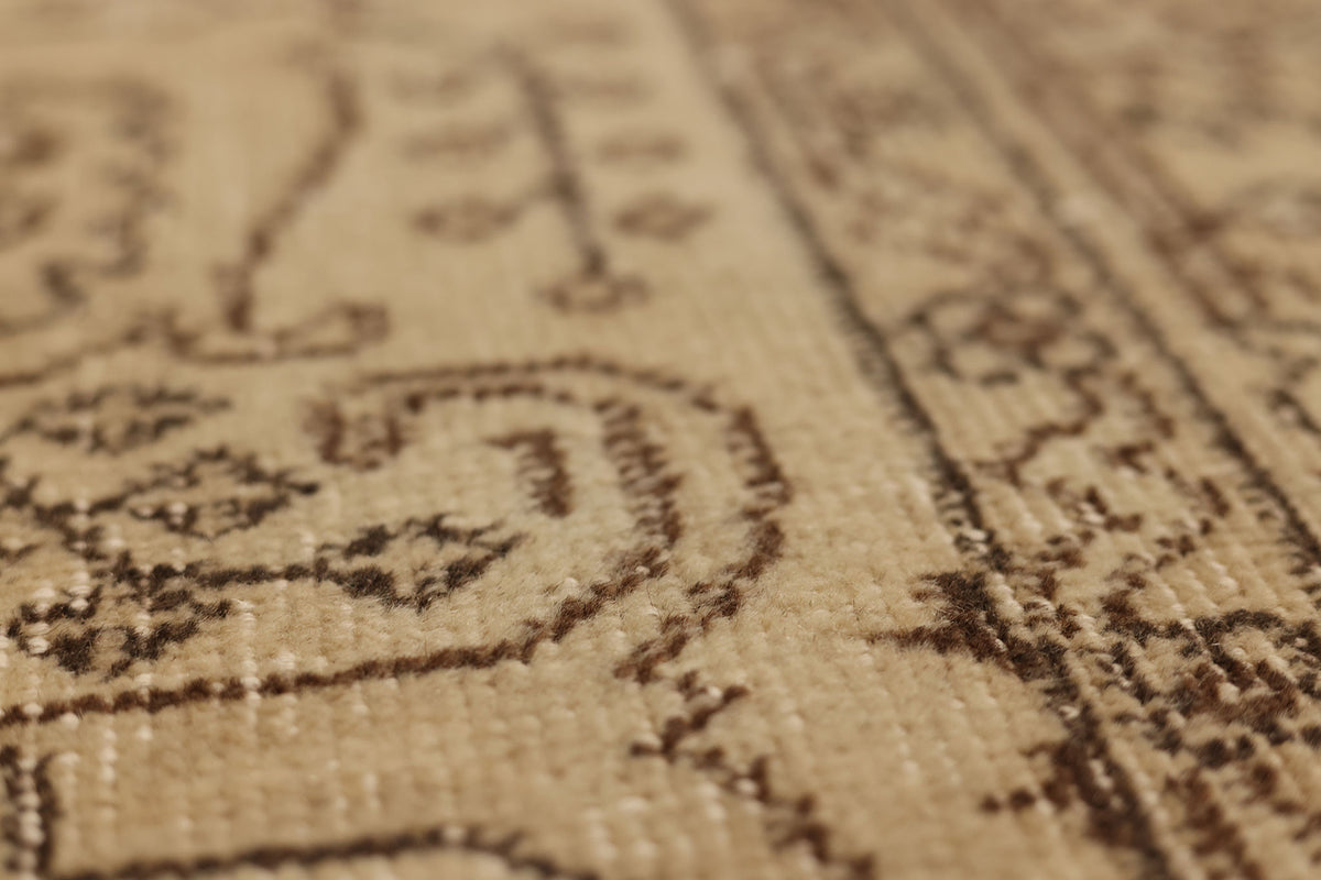 Vintage Isparta Turkish Area Rug 5x9 ft — Beige & Brown Floral (No. 39297)