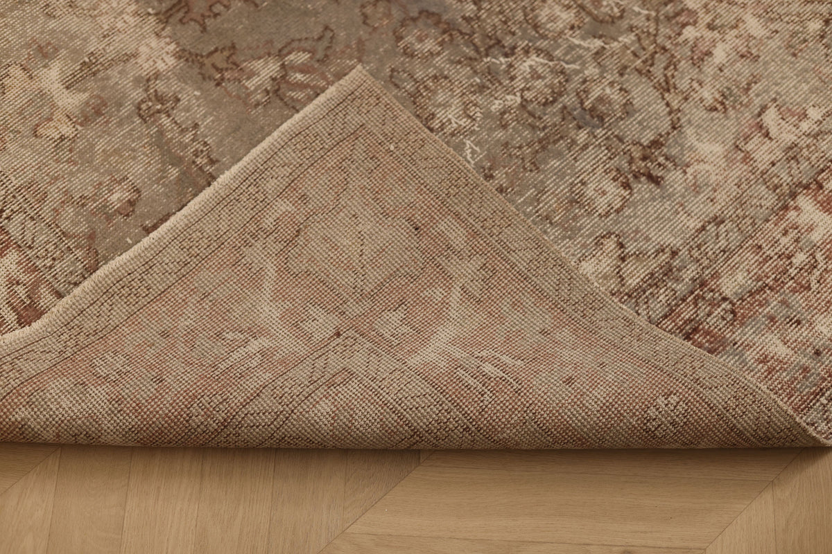 Vintage Isparta Turkish Area Rug 5x9 ft — Beige & Brown Distressed