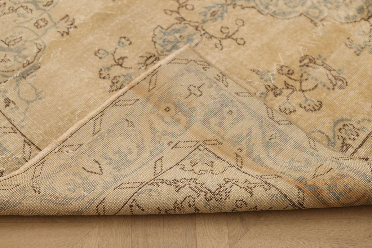 Vintage Isparta Turkish Area Rug 5x8 ft — Beige & Blue Floral (No. 39309)