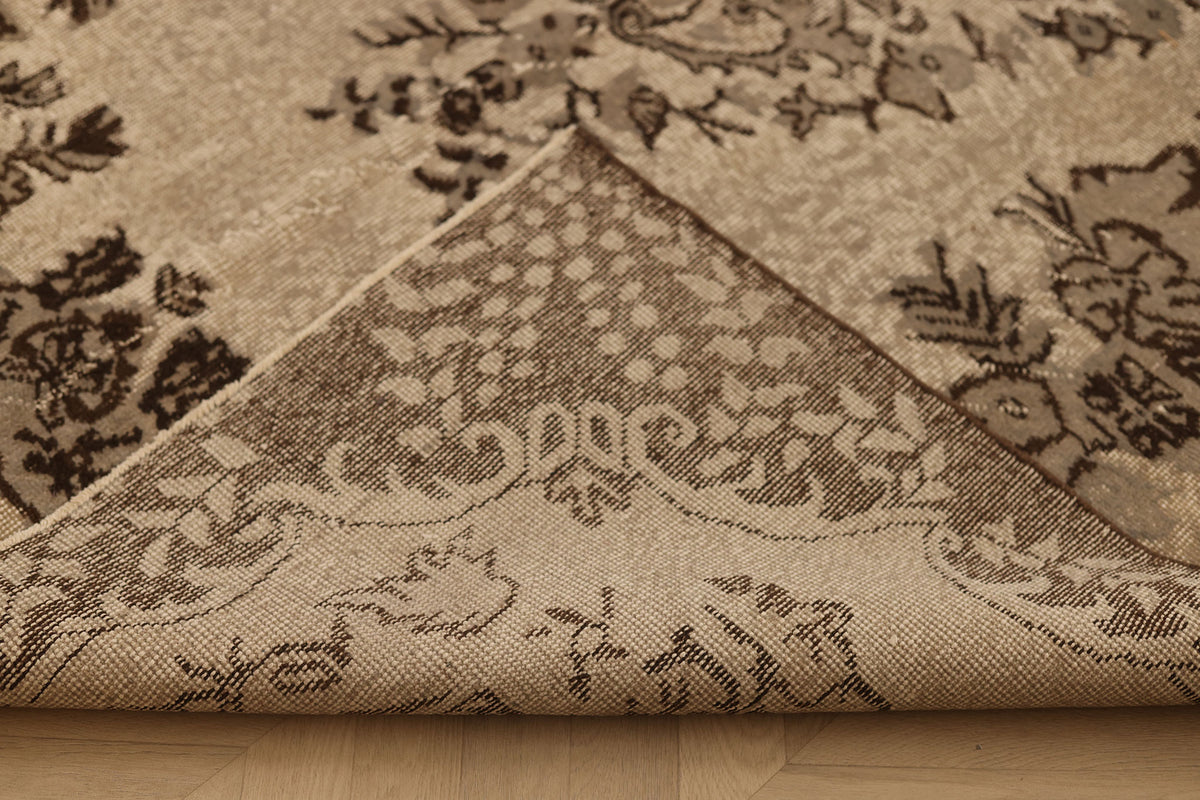 Vintage Isparta Turkish Area Rug 5x9 ft — Beige & Brown Floral (No. 39340)