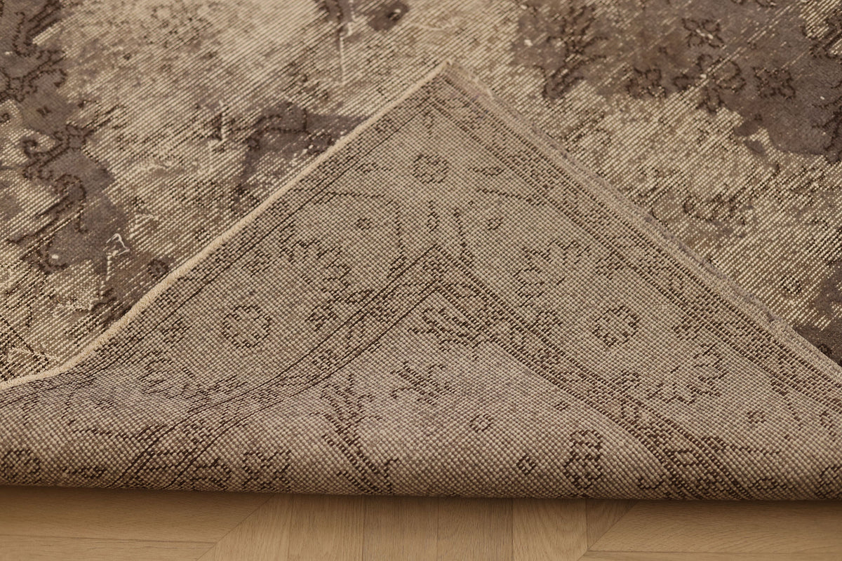 Vintage Isparta Turkish Area Rug 5x9 ft — Gray & Brown Floral (No. 39349)
