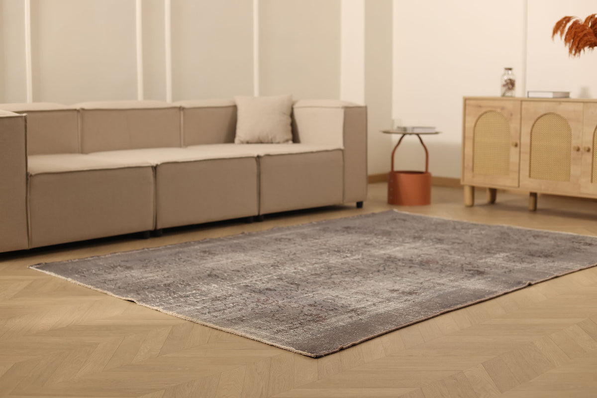 Vintage Manisa Turkish Area Rug 6x8 ft — Gray & Brown Distressed
