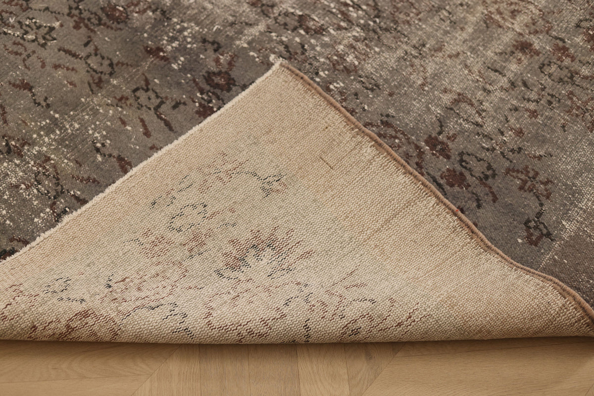 Vintage Manisa Turkish Area Rug 6x8 ft — Gray & Brown Distressed