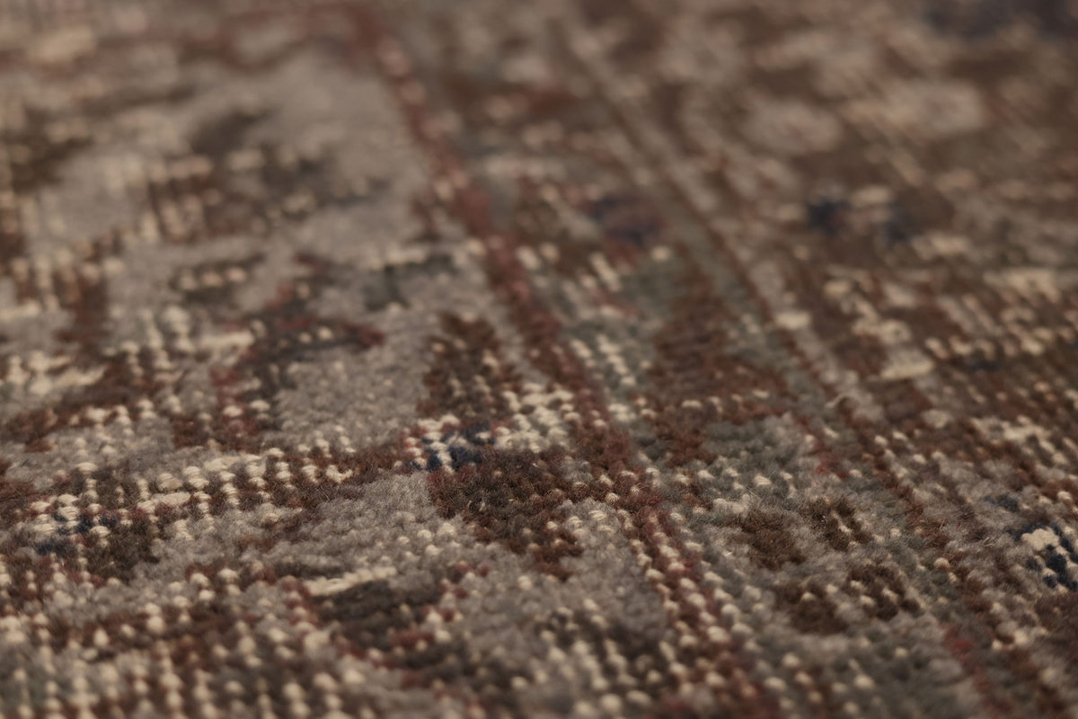 Vintage Isparta Turkish Area Rug 5x9 ft — Gray & Brown Floral (No. 39533)