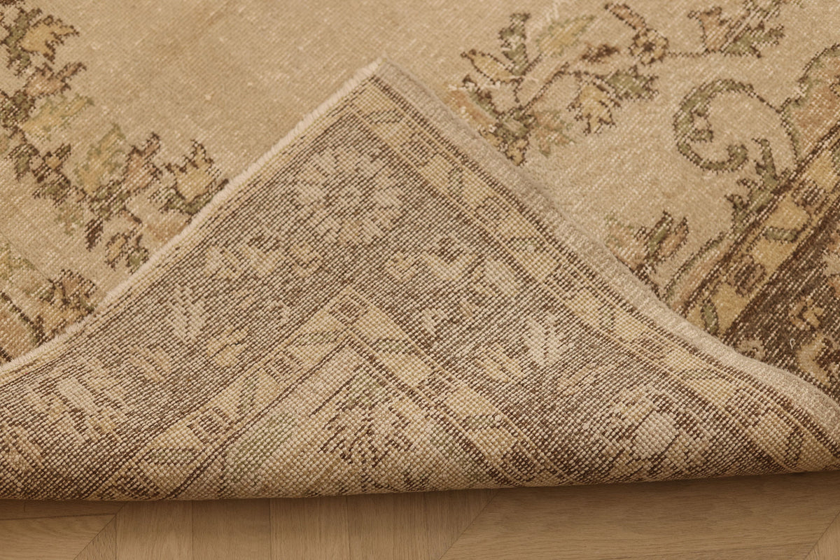 Vintage Isparta Turkish Area Rug 5x9 ft — Beige & Brown Floral (No. 39538)