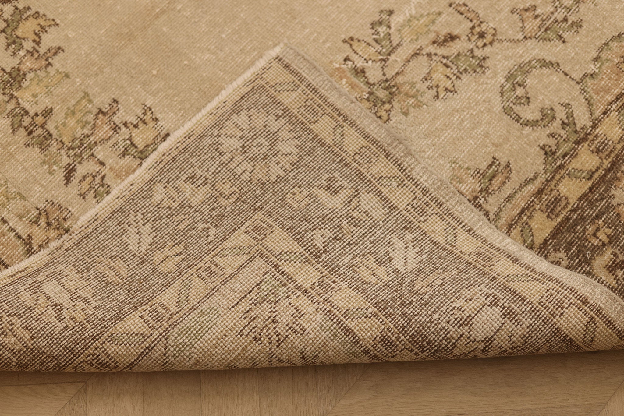 Vintage Isparta Turkish Area Rug 5x9 ft — Beige & Brown Floral (No. 39538)