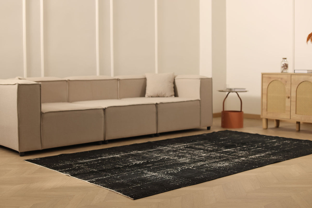 Vintage Isparta Turkish Area Rug 5x9 ft — Gray Overdyed