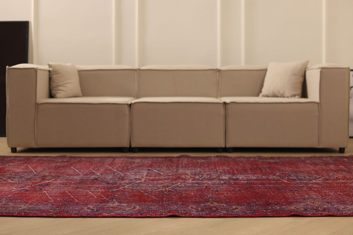 Vintage Isparta Turkish Area Rug 5x9 ft — Red Overdyed (No. 39571)