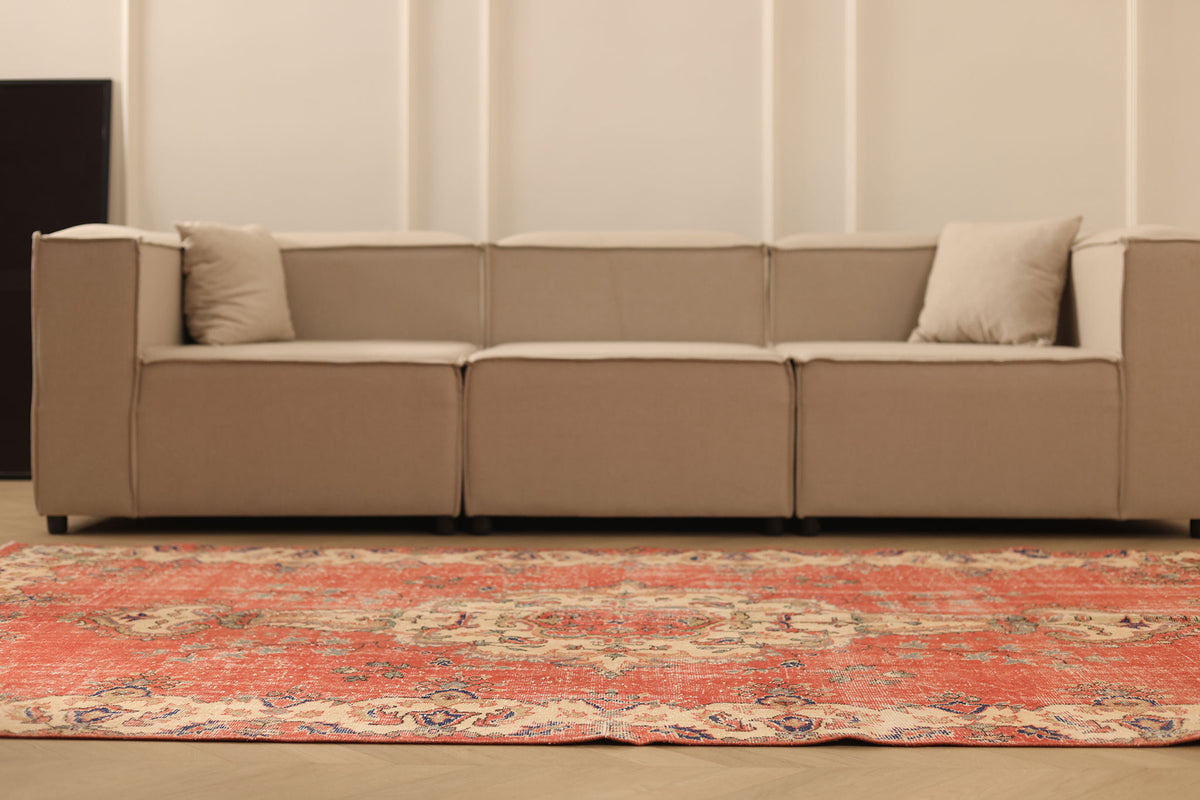 Vintage Isparta Turkish Area Rug 5x9 ft — Red & Beige Floral (No. 39573)