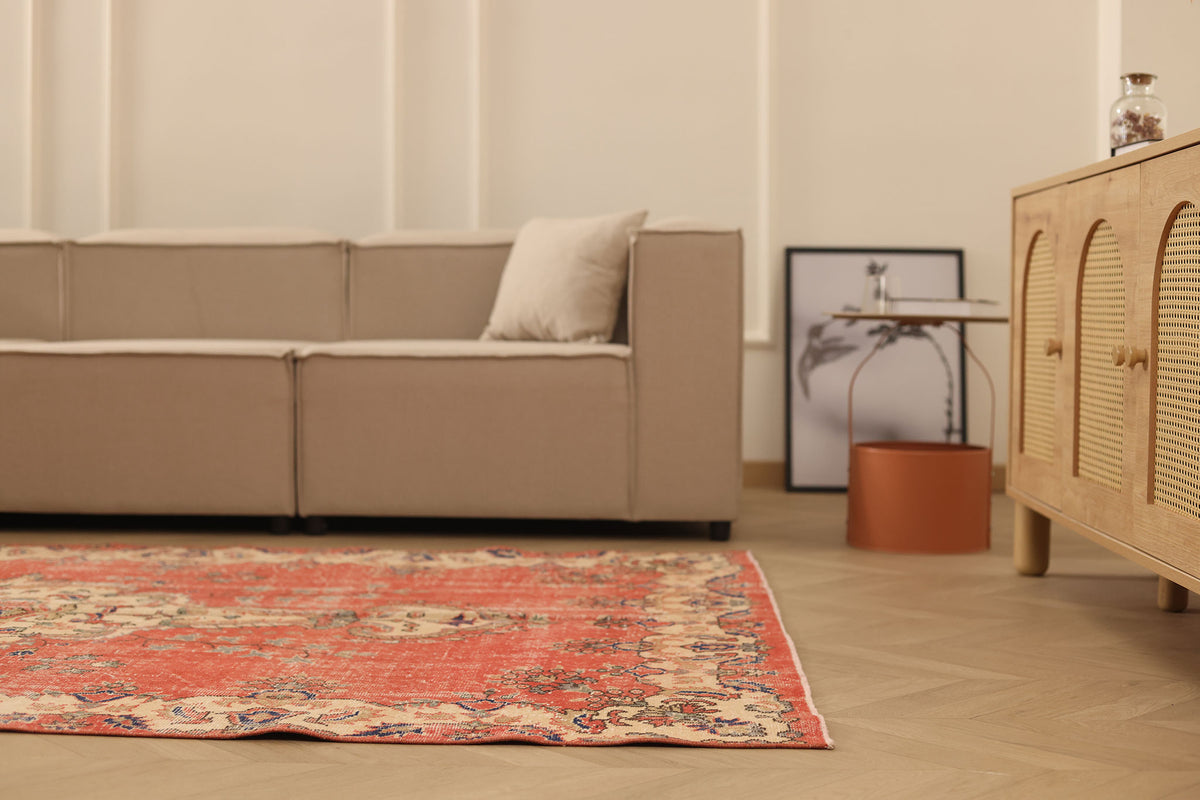 Vintage Isparta Turkish Area Rug 5x9 ft — Red & Beige Floral (No. 39573)