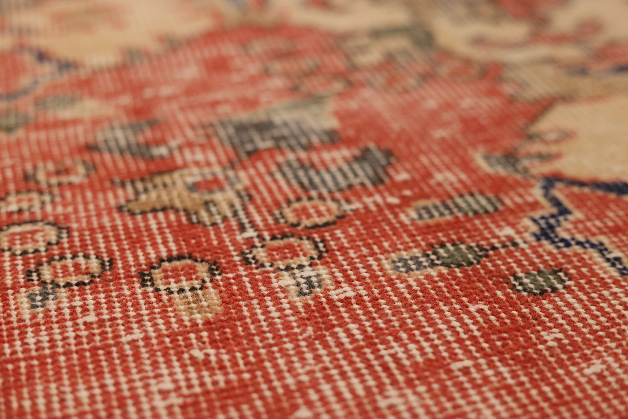 Vintage Isparta Turkish Area Rug 5x9 ft — Red & Beige Floral (No. 39573)