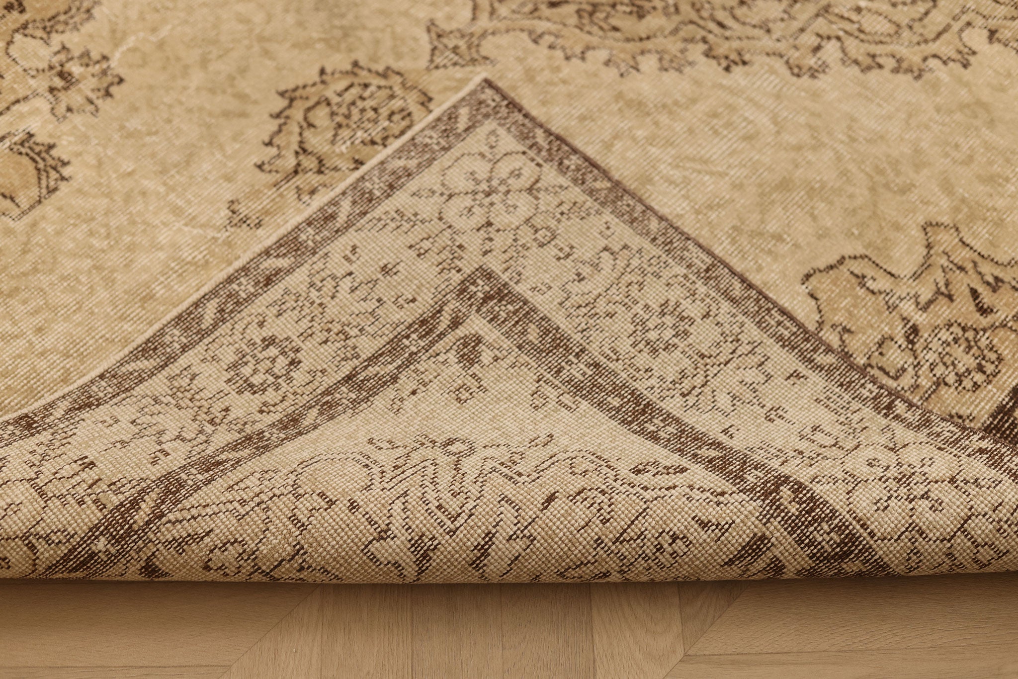 Vintage Isparta Turkish Area Rug 5x8 ft — Beige & Brown Floral (No. 39576)