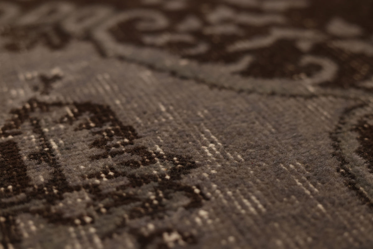 Vintage Isparta Turkish Area Rug 5x9 ft — Gray & Brown Overdyed
