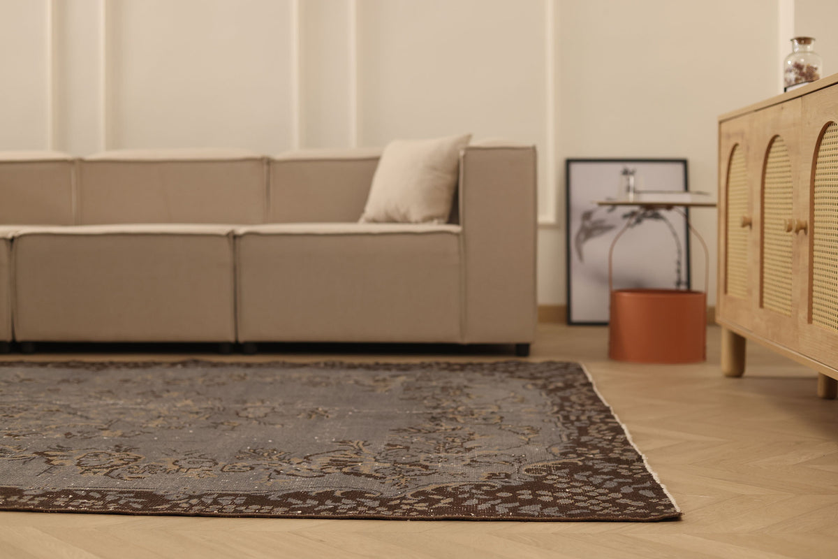 Vintage Isparta Turkish Area Rug 6x9 ft — Gray & Brown Distressed (No. 39592)