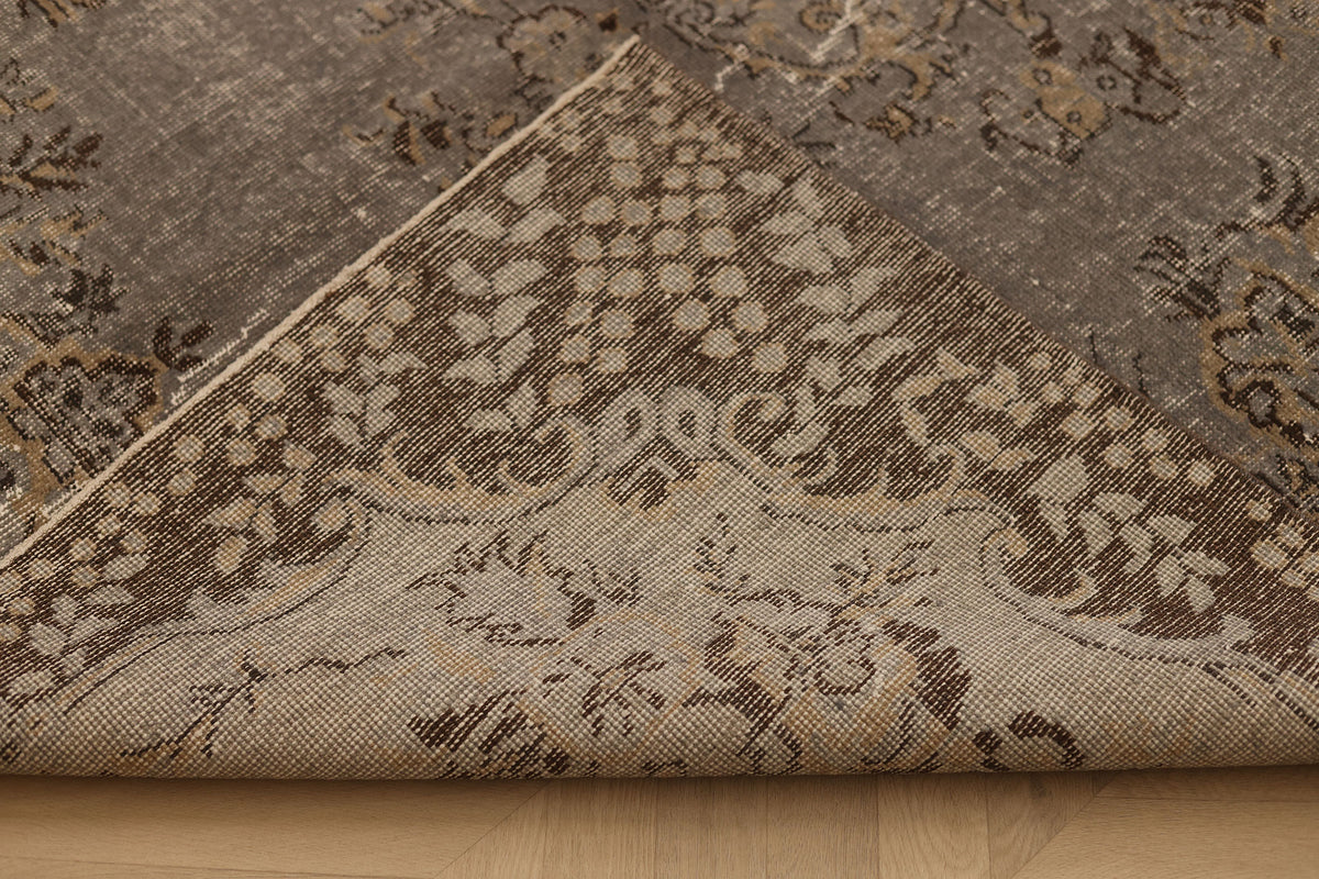 Vintage Isparta Turkish Area Rug 6x9 ft — Gray & Brown Distressed (No. 39592)