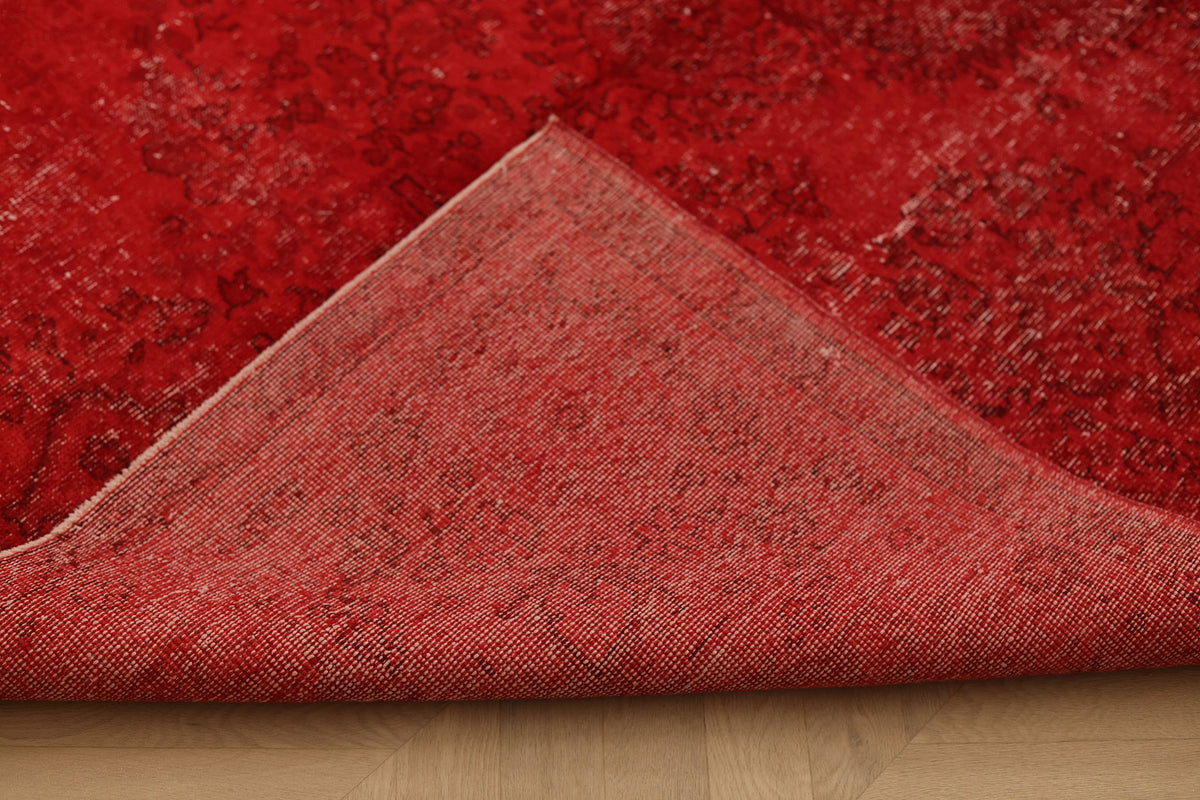 Vintage Isparta Turkish Area Rug 5x9 ft — Red Overdyed (No. 39602)