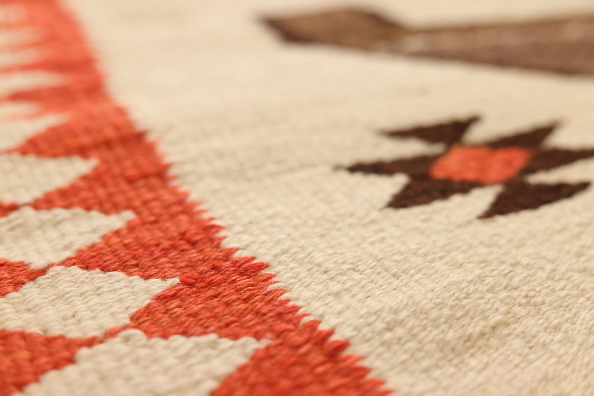 Vintage Southeastern Persian Style Kilim Runner Rug 4x11 ft — Beige & Brown Geometric