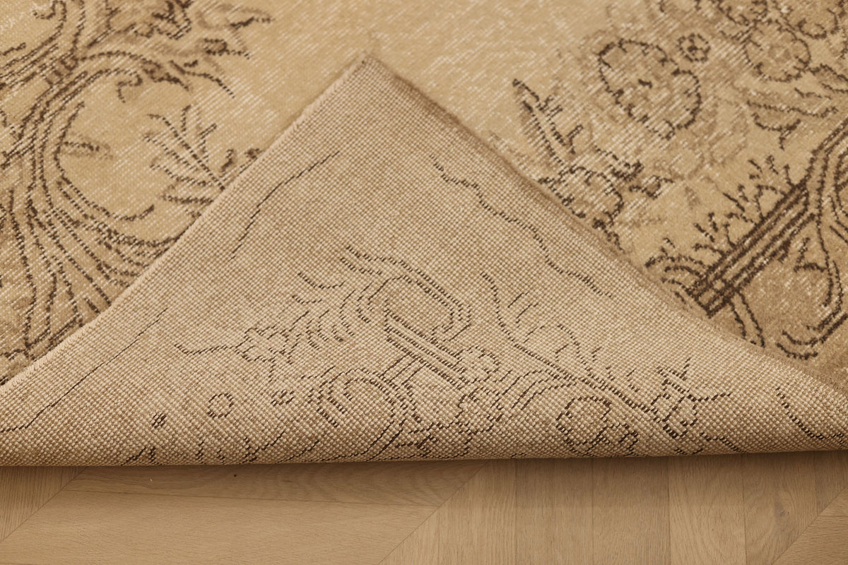 Vintage Isparta Turkish Area Rug 5x9 ft — Beige & Brown Floral (No. 39906)