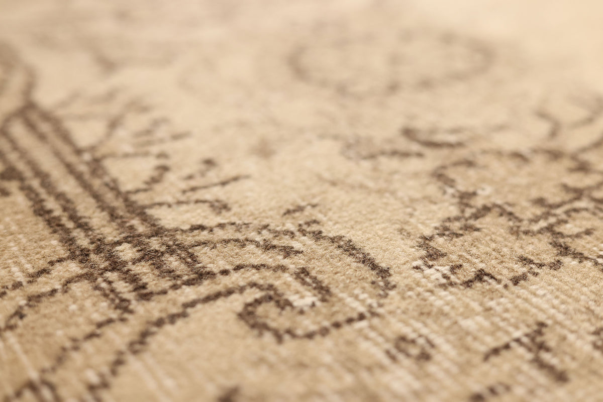 Vintage Isparta Turkish Area Rug 5x9 ft — Beige & Brown Floral (No. 39906)