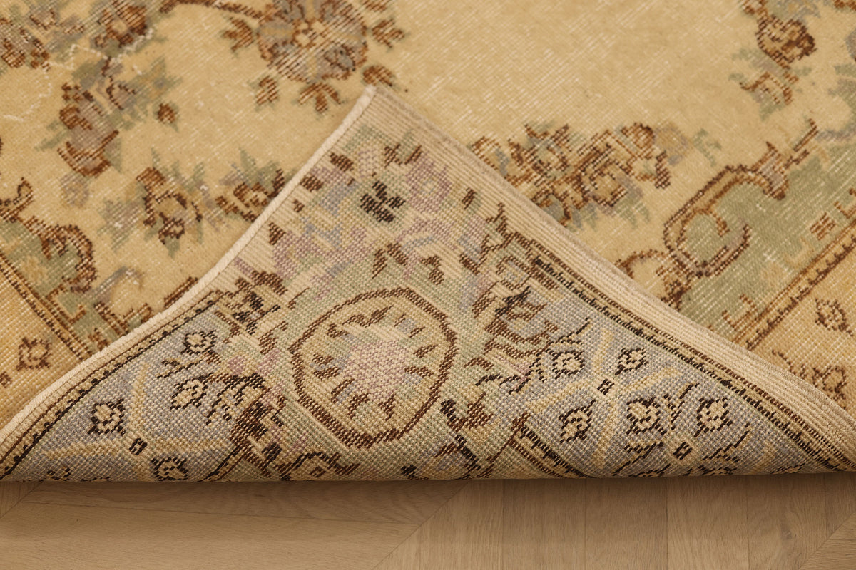 Vintage Isparta Turkish Area Rug 5x8 ft — Beige & Green Floral (No. 39914)